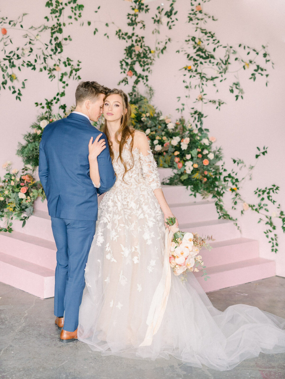 Pastel and Blush wedding inspiration with a gorgeous Oscar De La Renta gown. Colorful wedding inspiration at The Doyle Las Vegas.